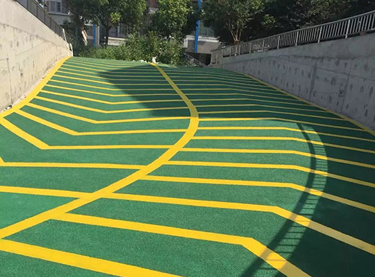 車(chē)庫(kù)坡道砂漿地坪